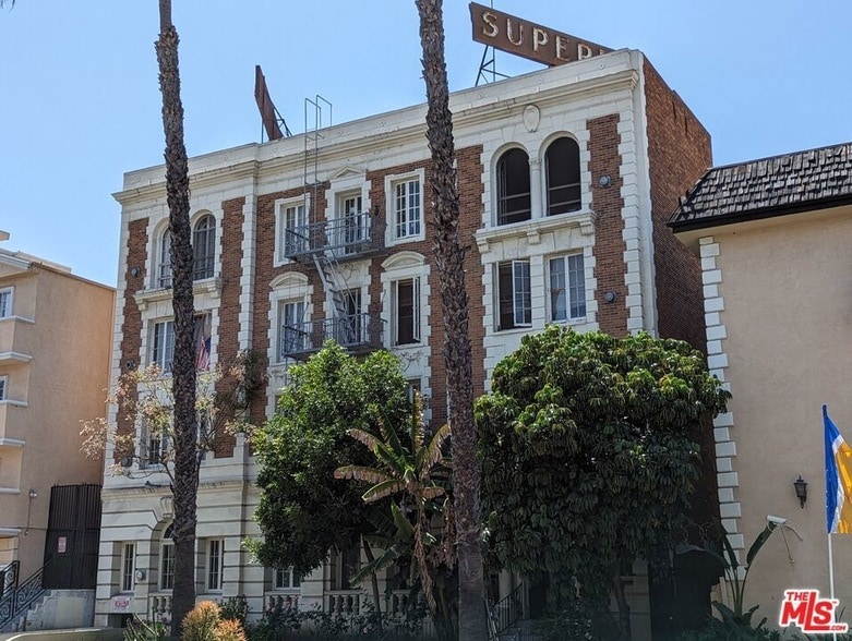 Foto principal - 335 S Berendo St
