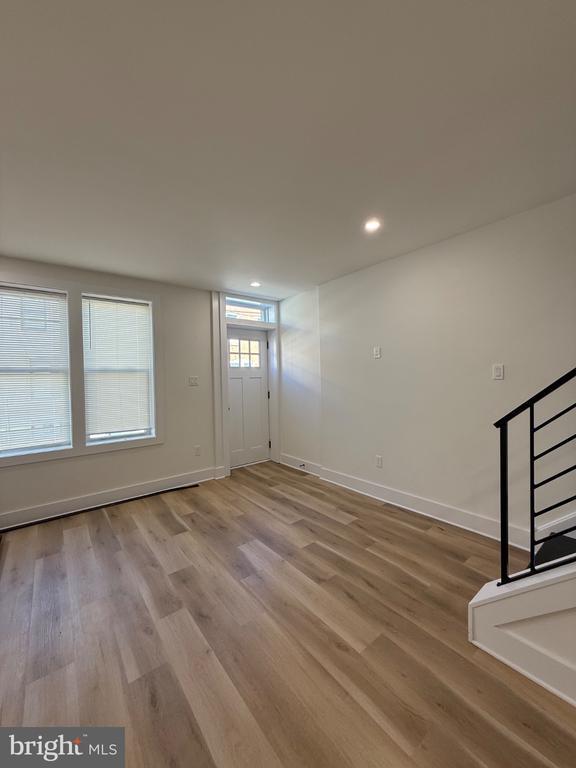 Foto del edificio - 2338 Fernon St