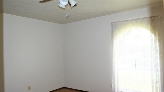 Building Photo - 3018 Silverdale Ln