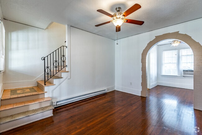 Interior Photo - Spanish Oaks Apartments