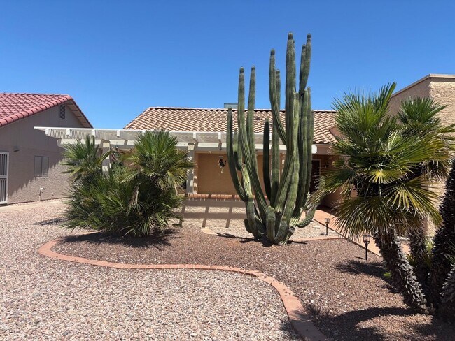 Foto del edificio - Lovely Long Term Unfurnished Home in 45+ Active Adult Resort Community of Leisure World