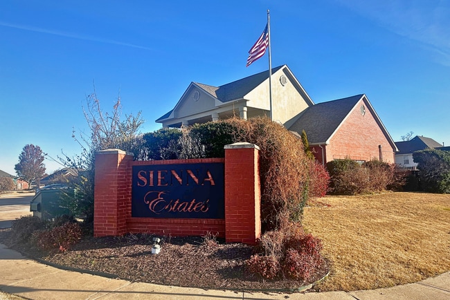 Building Photo - 430 Ravenna Dr