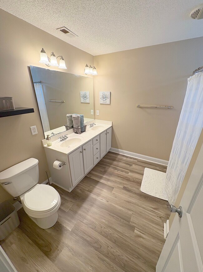 Foto del edificio - 2312 Saddleback Dr