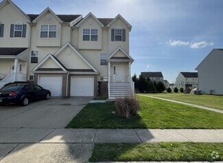 Building Photo - 338 Northdown Dr