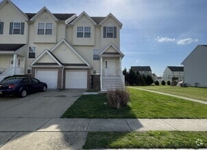 Building Photo - 338 Northdown Dr