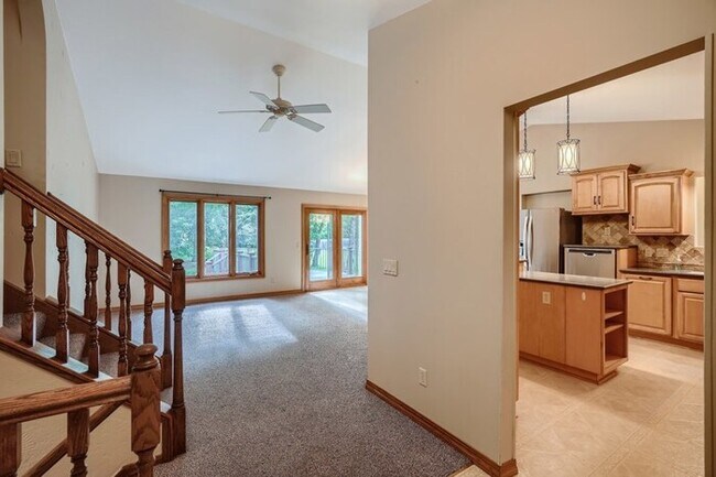 Building Photo - 740 Windmill Court, Eagan, MN, 55123
