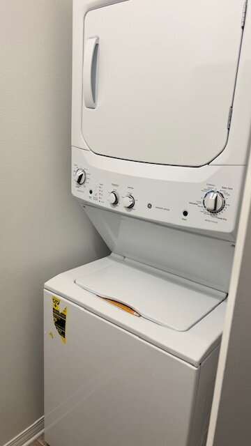 Foto del edificio - Blt 2025 - New 2 bdrm apartment- Beautiful Finishes - ALL Utilities Included, 1 Car Garage, Lots ...