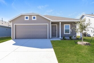 Building Photo - 2708 Ctr Crk Ln