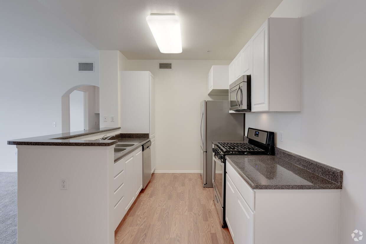 Parc Chateaux Apartments in Stevenson Ranch, CA Westside Rentals