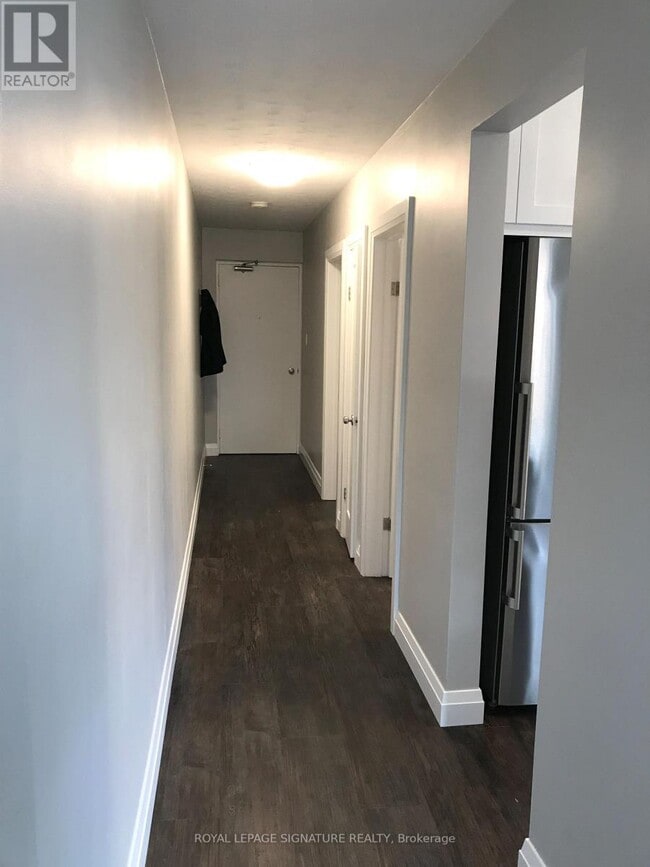 Building Photo - 273 Lakeshore Rd E