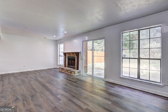Building Photo - 834 Heritage Oaks Dr