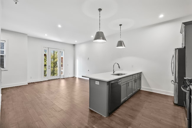 Photo - 700 James Ave Townhome