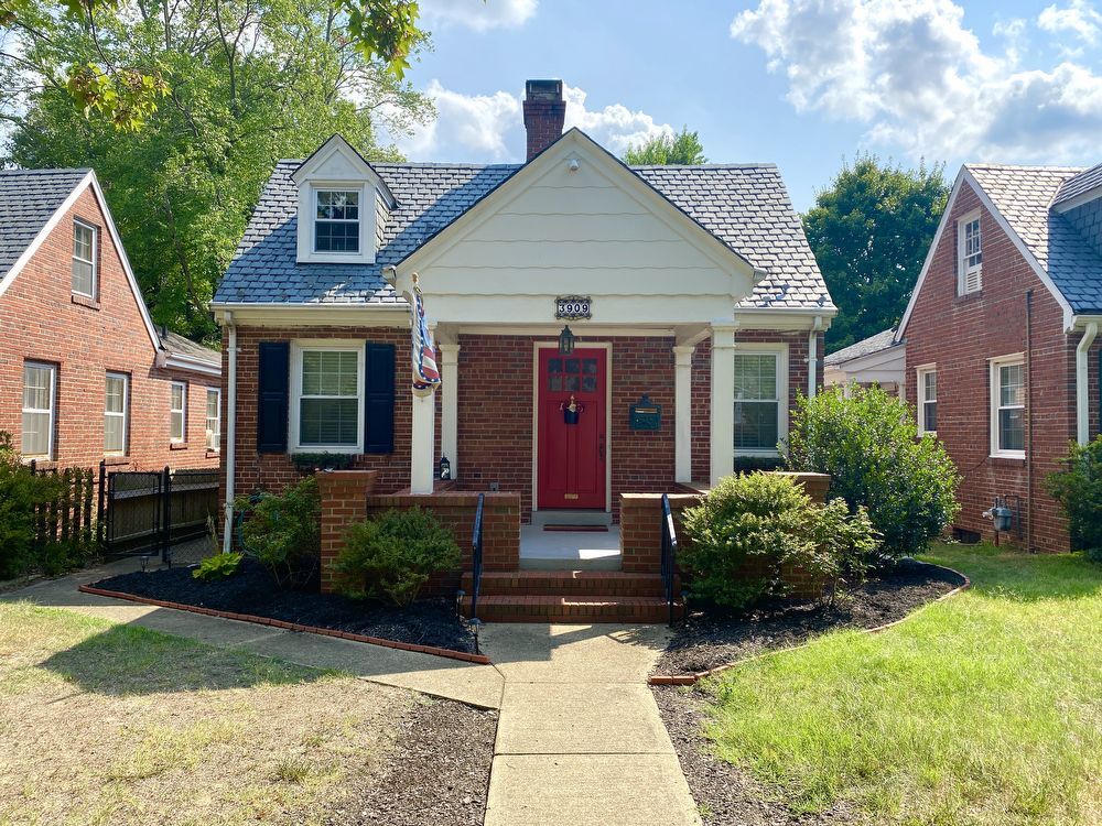 Primary Photo - 3909 Floyd Ave