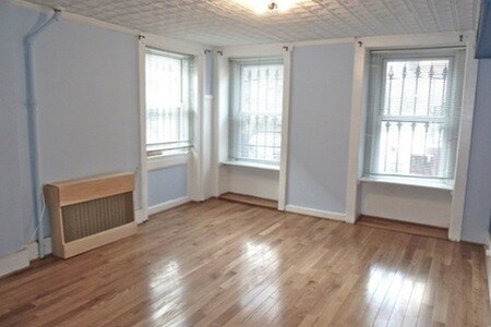 Building Photo - 262 6th Ave