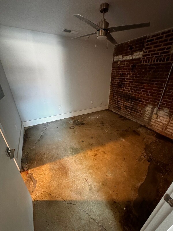 101 S Main St Unit 11, Hopewell, VA 23860 Condo for Rent in Hopewell