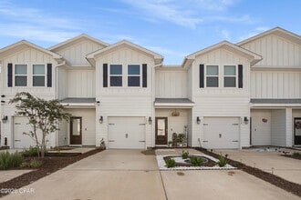 Building Photo - 456 Melrose Wy