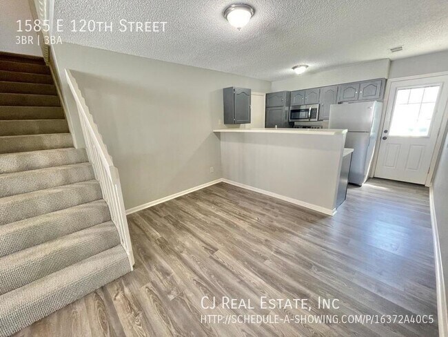 Foto del edificio - 1585 E 120th St