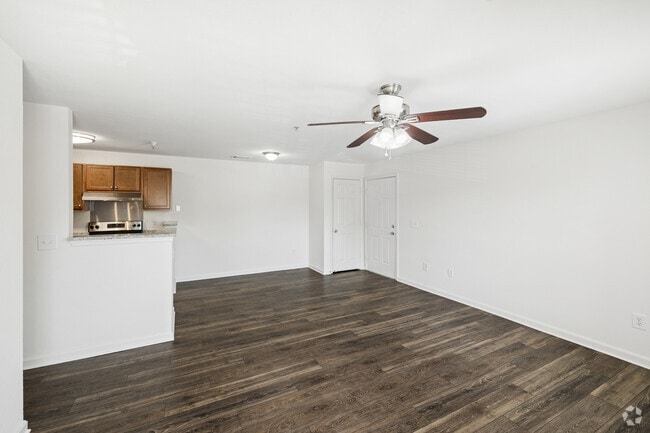 Elm 2BR, 1BA - 968SF - Living Room / Dining Room - Princeton Woods
