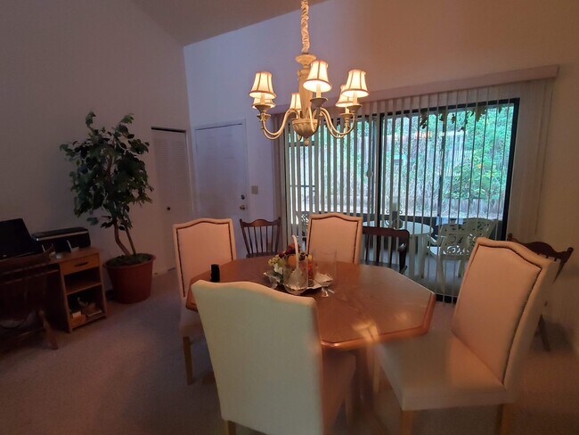 Dining Room - 446 Valerie Dr