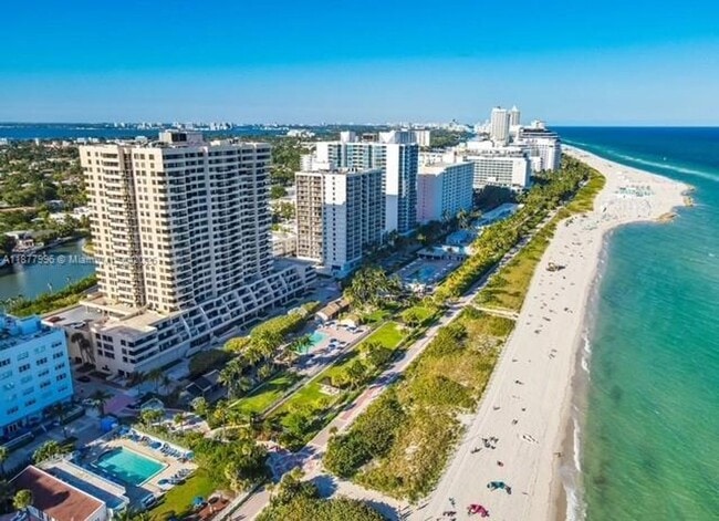 Photo - 2555 Collins Ave Apartment