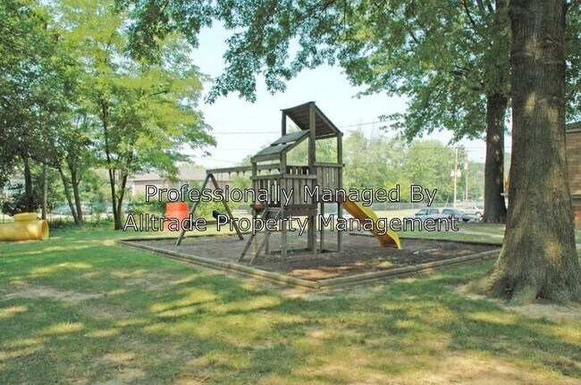 Foto del edificio - 5511 Hunt Club Ln
