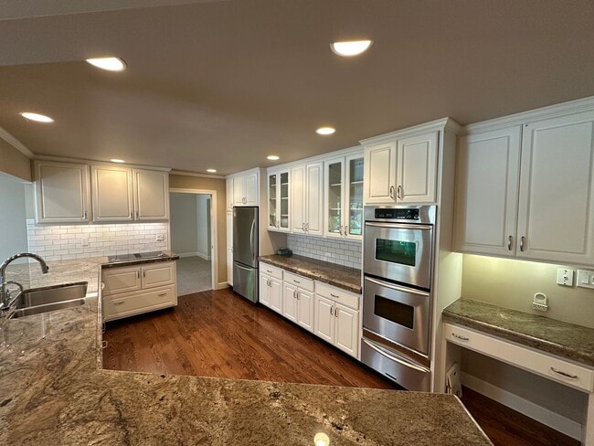 Building Photo - 5 Bed 3 Bath In Alamo W/ Pool
