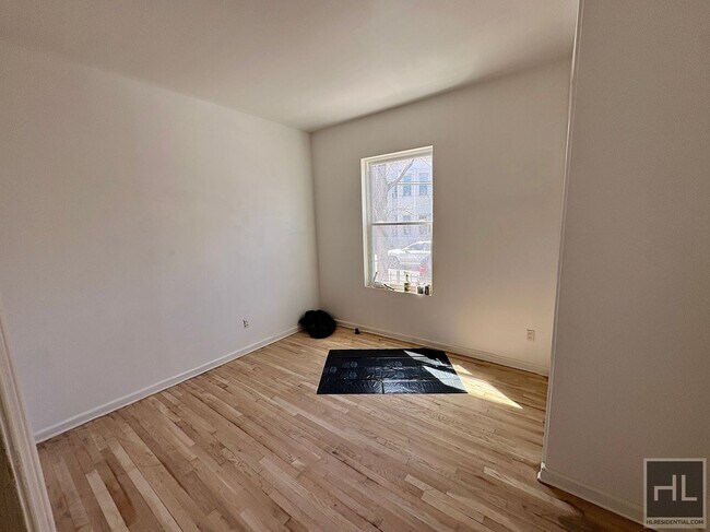 Foto del edificio - BAKER AVENUE, BRONX