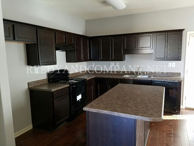 Building Photo - 4276 Blake Cir