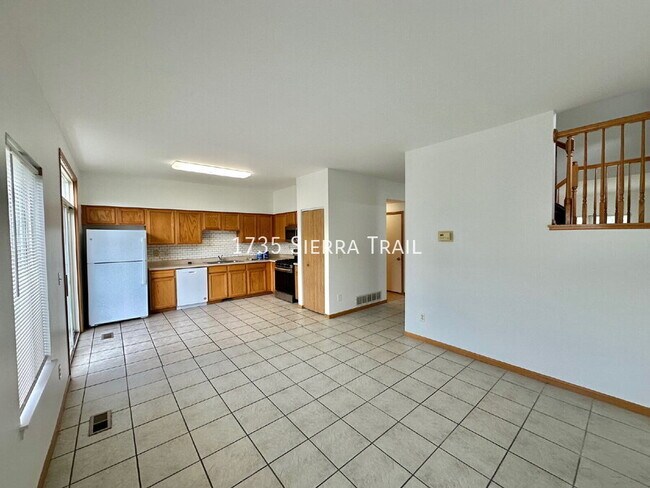 Foto del edificio - 1735 Sierra Trail