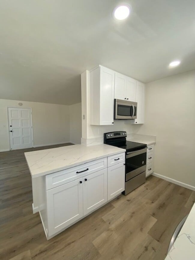 Building Photo - 3975 Arizona St