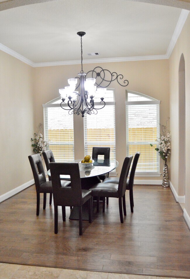 Foto del edificio - 13831 Slate Mountain Ln