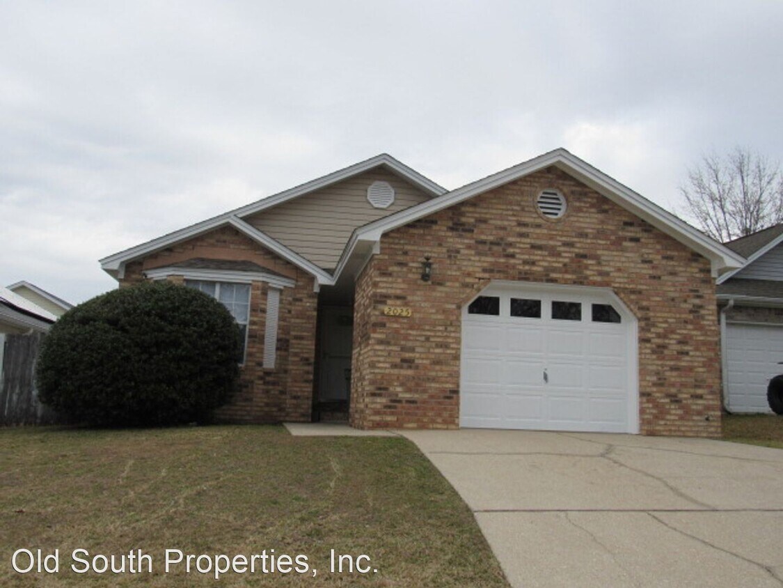 Primary Photo - 3 br, 2 bath House - 2025 Cambridge Circle