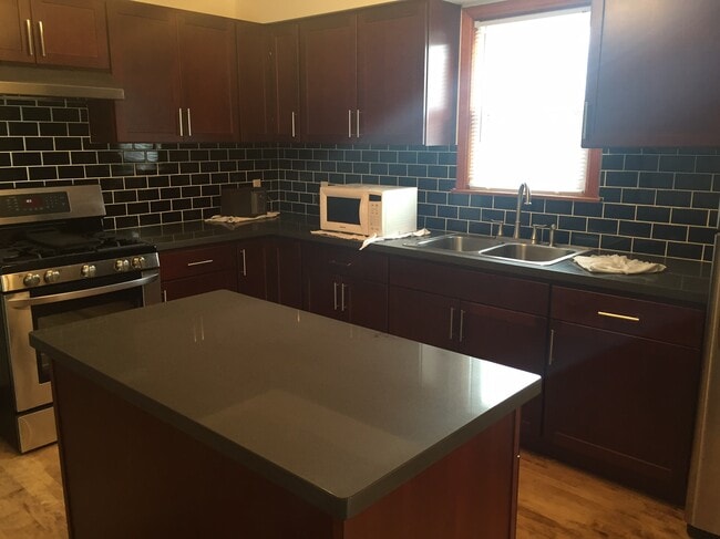 Foto del edificio - 3100 14th St