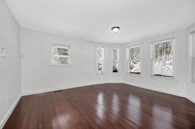 Photo - 12 Broadway St Apartment