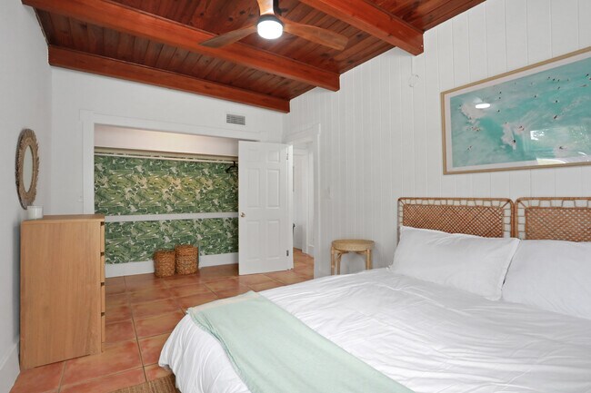 Building Photo - 14 Coquina Ave