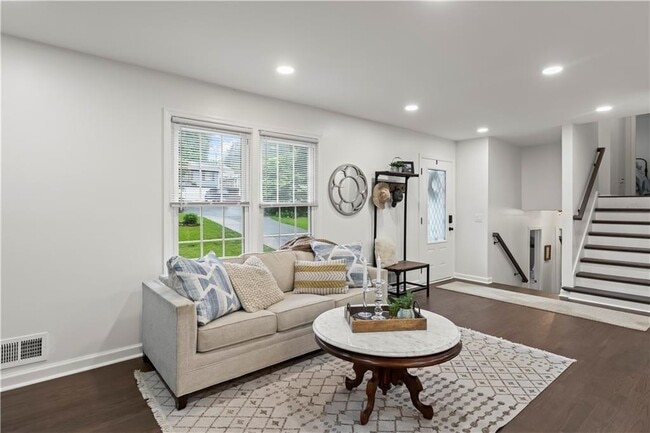 Foto del edificio - 4723 N Springs Rd NW