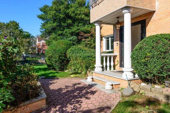 Foto del edificio - 216-05 85th Ave