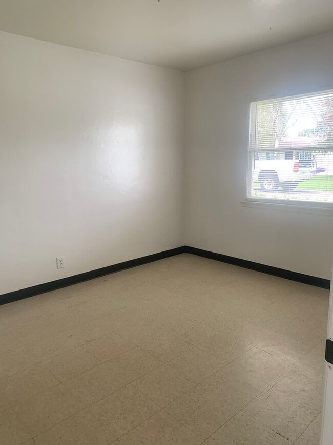 Building Photo - Cozy 1 bedroom in 93308