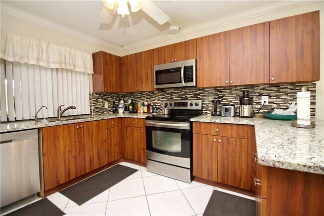 Building Photo - 8310 NW 54th Ct