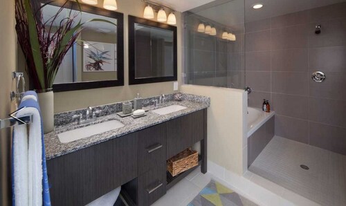 Foto principal - 8000 Baymeadows Rd