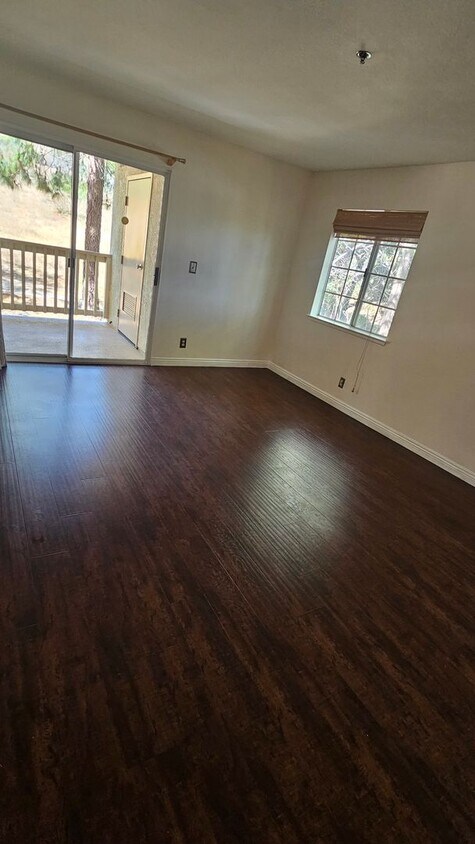 Foto principal - 5837 Oak Bend Ln