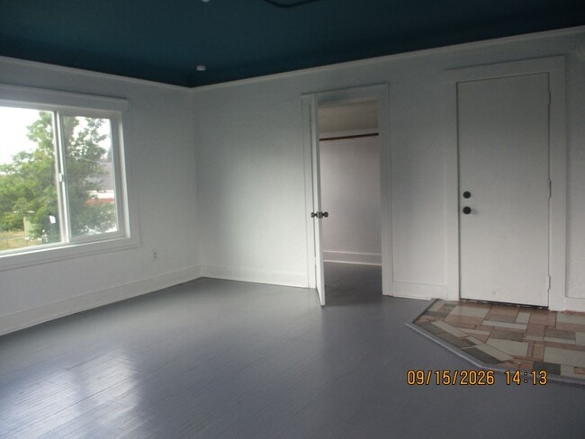 Building Photo - 212 N C St