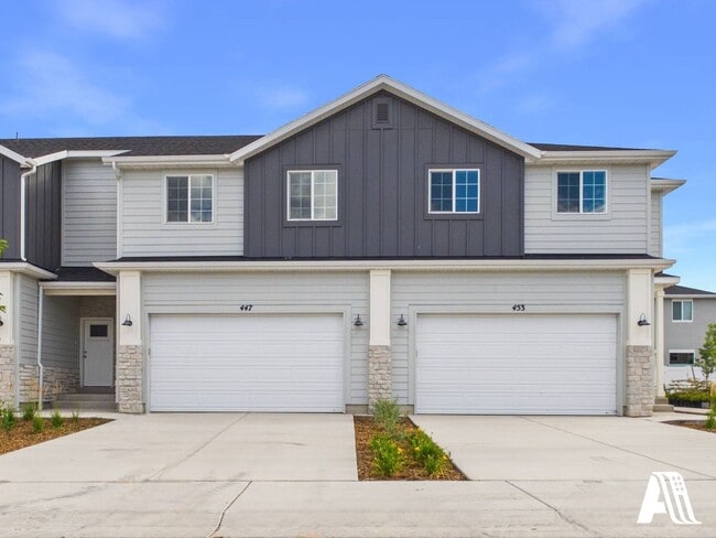 Building Photo - 447 E 650 N