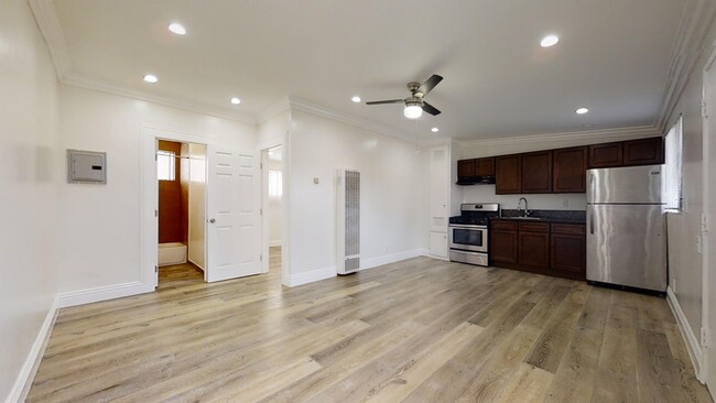 Building Photo - 1407 Alvarado Terrace
