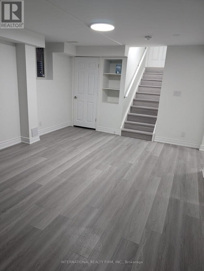 Building Photo - 198 Willowbrook Dr