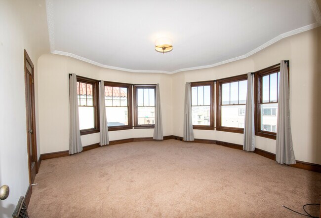 Building Photo - 1245 Judah St