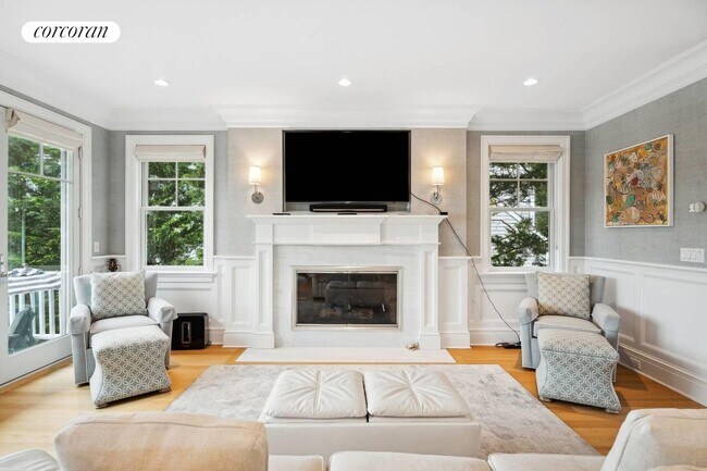 Building Photo - 34 E Beach Dr