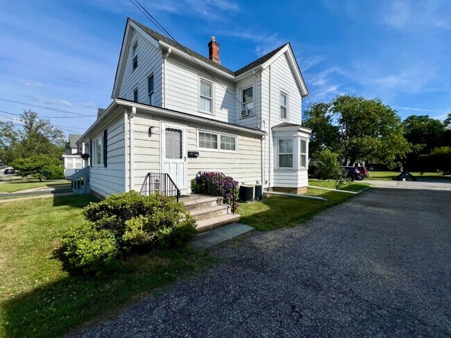 Building Photo - 17 E Hanover Ave