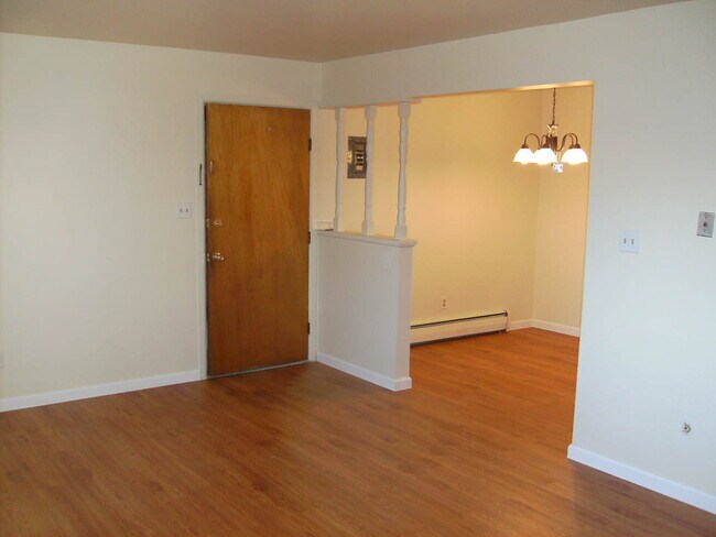 Foto del edificio - 2412 Clearview Ave