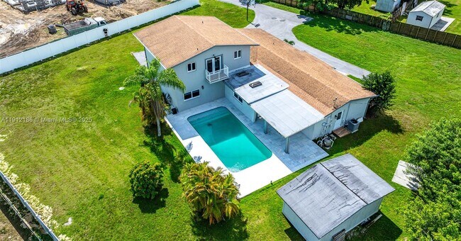 Foto del edificio - 19450 SW 125th Ave